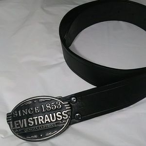 Levi Leather Men's belt Size Medium